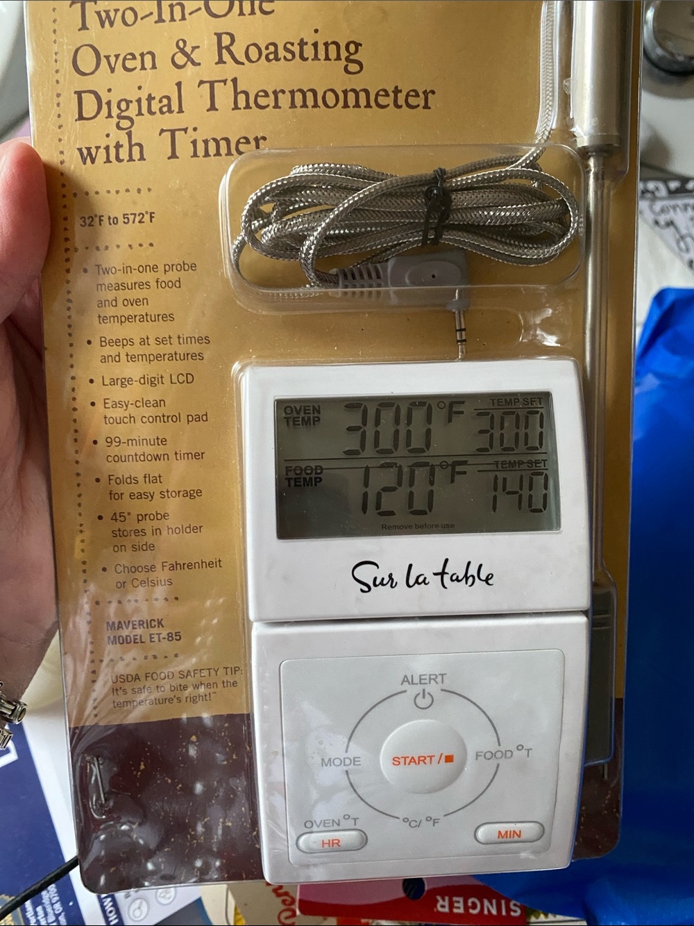 New Sur La Table White Digital Oven & Roasting Thermometer with Probe